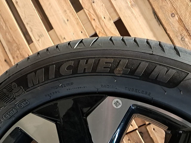 Set 19" velgen kia, met banden michelin primacy 4, 2023 - afbeelding 9 van  13