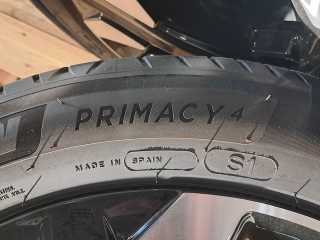 Set 19" velgen kia, met banden michelin primacy 4, 2023 - afbeelding 10 van  13