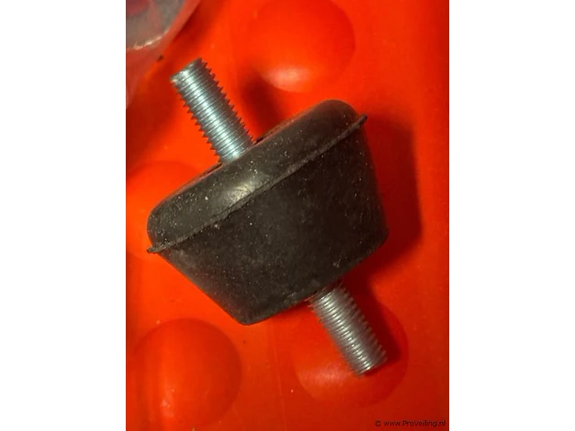 Set a 4 rubber trillingdempers bvdco conische 2x m8 bt - partij - afbeelding 3 van  4