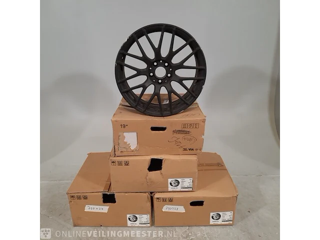 Set a 4x velg mercedes amg - afbeelding 1 van  16