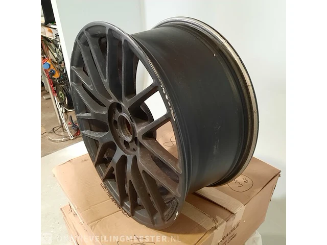 Set a 4x velg mercedes amg - afbeelding 16 van  16
