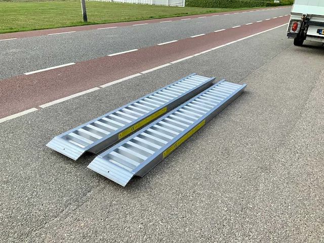 Set aluminium (300 cm) oprijplaat 3t - afbeelding 2 van  8