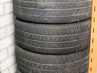 Set autobanden - afbeelding 2 van  2