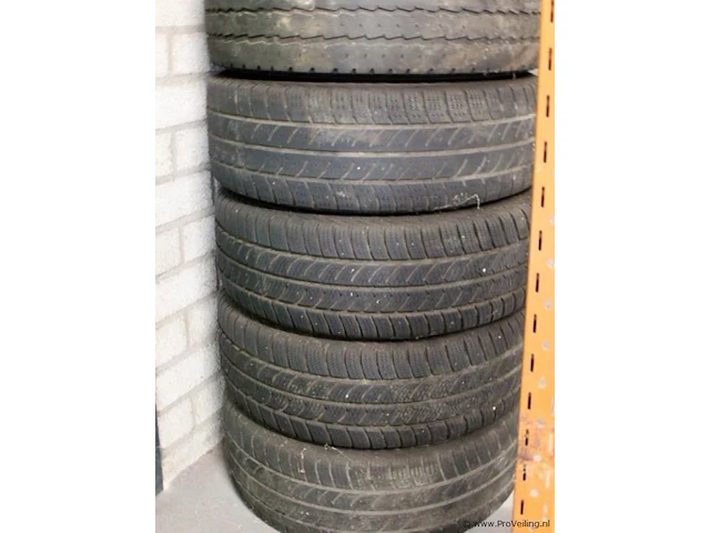 Set autobanden - afbeelding 2 van  2