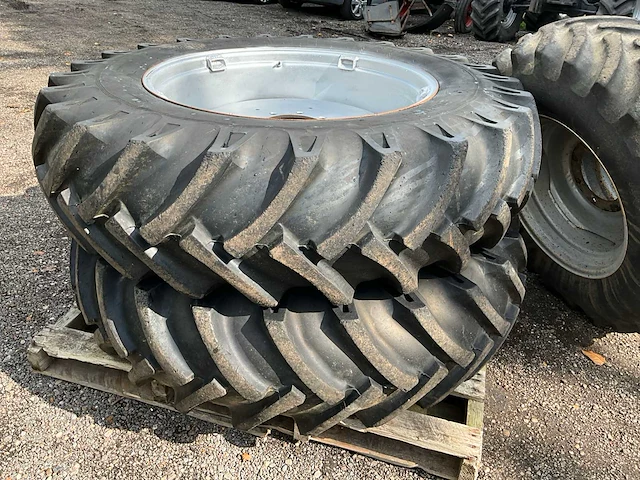Set banden met velg - afbeelding 7 van  16