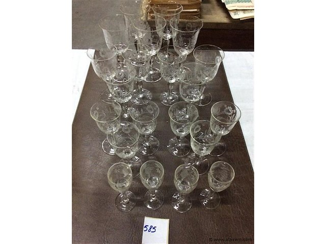 Set glazen ( geciseleerd) - afbeelding 1 van  5