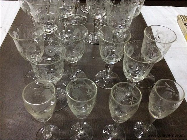 Set glazen ( geciseleerd) - afbeelding 2 van  5