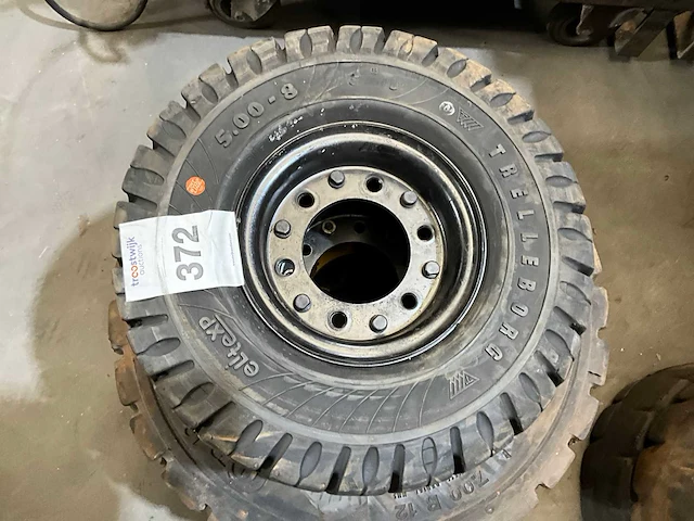 Set heftruck banden - afbeelding 3 van  4