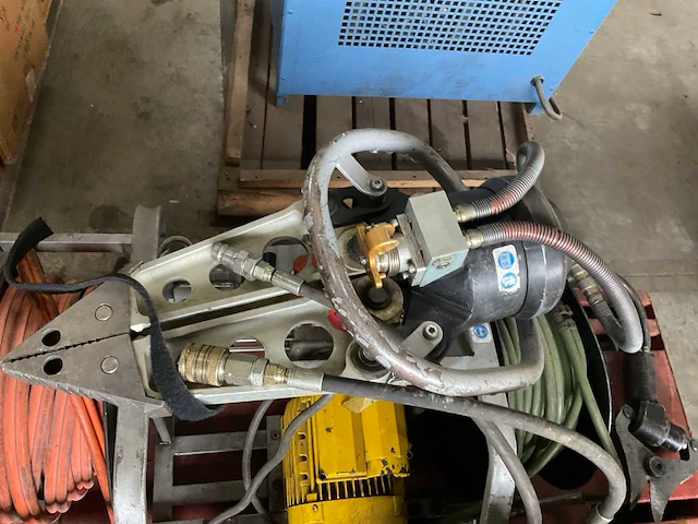 Set knip apparatuur inclusief generator - afbeelding 13 van  14