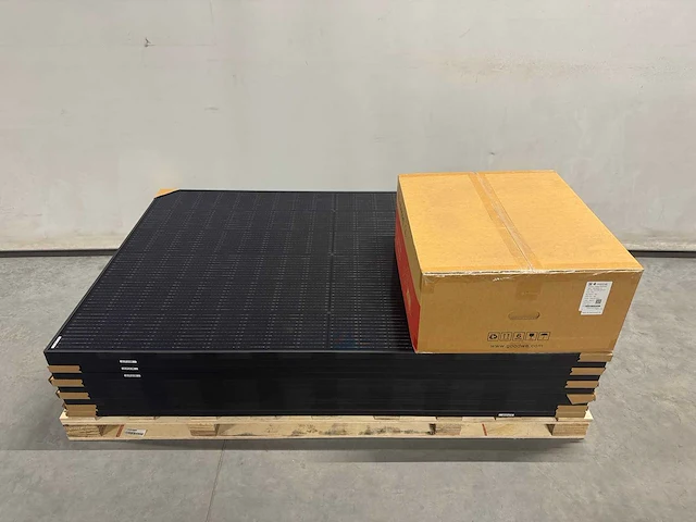 Set van 10 zonnepanelen met hybride omvormer en 7,1 kwh batterij. - afbeelding 7 van  14