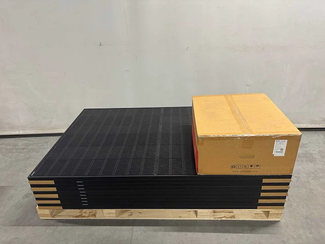 Set van 10 zonnepanelen met hybride omvormer en 7,1 kwh batterij. - afbeelding 2 van  14