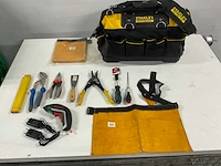 Set van 11 handgereedschappen