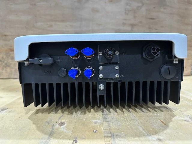 Set van 11 zonnepanelen (280 wp) met solax 3.0k omvormer - afbeelding 6 van  7