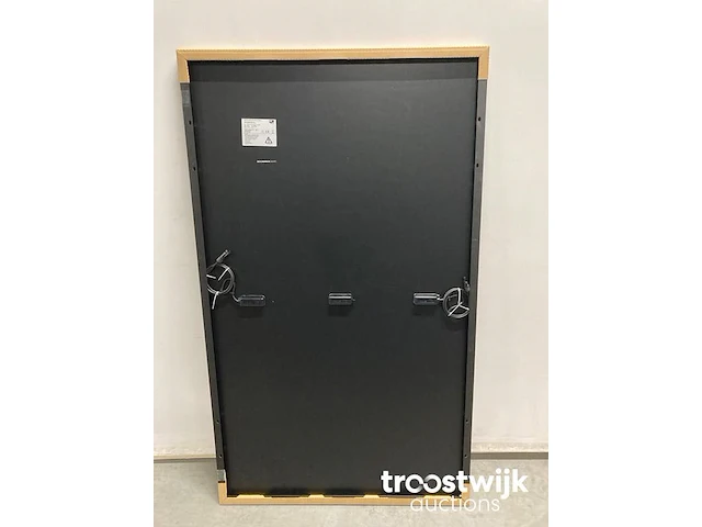 Set van 12 full black ibc (355 wp) zonnepanelen en 1 blaupunkt bps-v01-03.6 omvormer (1-fase) - afbeelding 4 van  8
