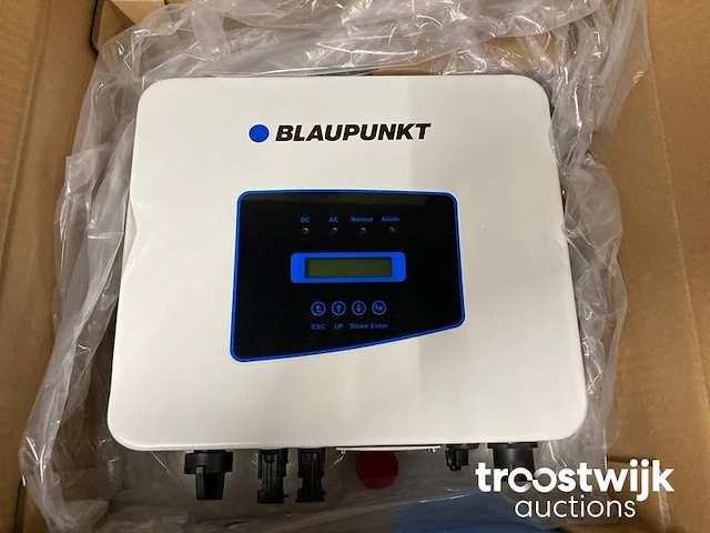 Set van 12 full black ibc (355 wp) zonnepanelen en 1 blaupunkt bps-v01-03.6 omvormer (1-fase) - afbeelding 6 van  8
