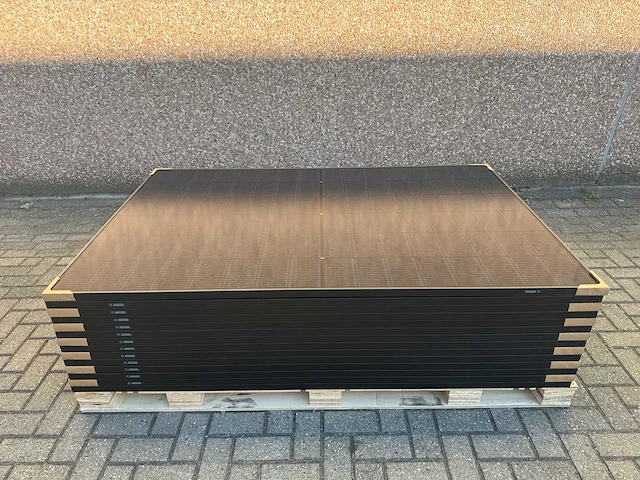 Set van 14 zonnepanelen (435 wp) met 9,6 kw batterij en hybride omvormer - afbeelding 10 van  14