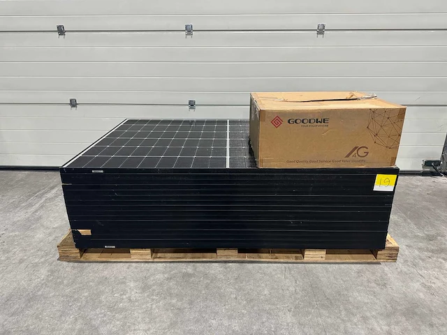 Set van 16 zonnepanelen (410 wp) en 1 goodwe 6.0k omvormer (3-fase) - afbeelding 1 van  8