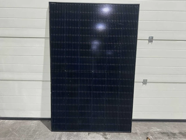 Set van 18 zonnepanelen (410 wp) en 1 solax 7.0k omvormer (3-fase) - afbeelding 3 van  8