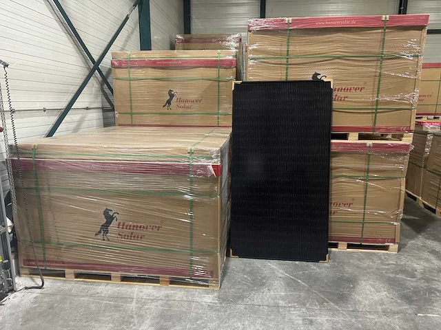Set van 180 full black (430 wp) zonnepanelen (totaal vermogen 77.400 wp) - afbeelding 6 van  6