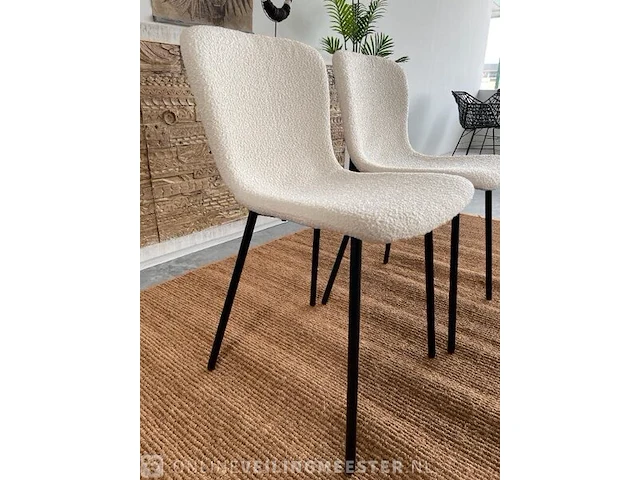 Set van 2 eetkamerstoelen in wit bouclé wit / zwart - afbeelding 3 van  6
