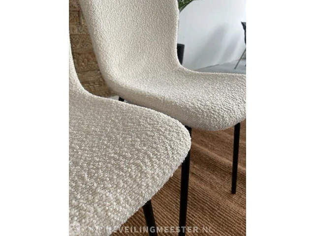 Set van 2 eetkamerstoelen in wit bouclé wit / zwart - afbeelding 5 van  6