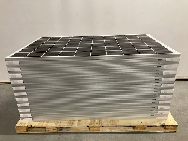 Set van 22 astronergy glas-glas zonnepanelen (310 wp) en 1 blaupunkt bpt-v03-6.0 omvormer - afbeelding 2 van  9