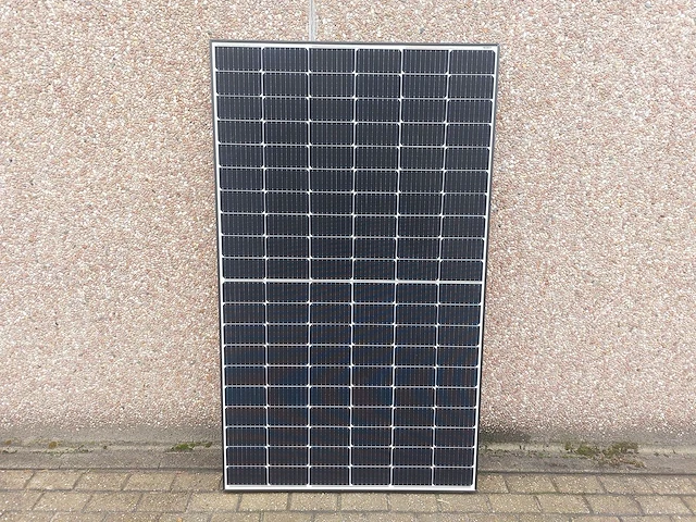 Set van 24 black ja solar jam60s20 375/mr zonnepanelen en 1 blaupunkt bpt-v03-08.0 omvormer (3-fase) - afbeelding 5 van  11