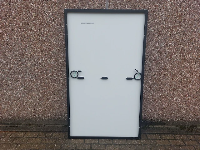 Set van 24 black ja solar jam60s20 375/mr zonnepanelen en 1 blaupunkt bpt-v03-08.0 omvormer (3-fase) - afbeelding 6 van  11