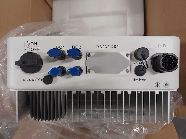 Set van 24 black ja solar jam60s20 375/mr zonnepanelen en 1 blaupunkt bpt-v03-08.0 omvormer (3-fase) - afbeelding 2 van  11