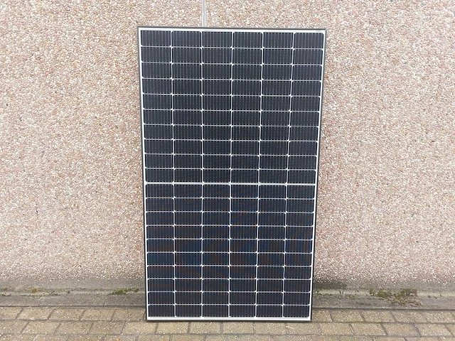 Set van 24 black ja solar jam60s20 375/mr zonnepanelen en 1 blaupunkt bpt-v03-08.0 omvormer (3-fase) - afbeelding 5 van  11