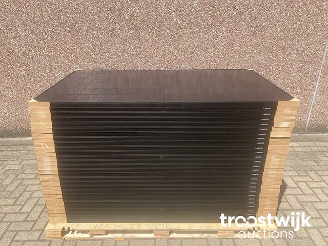 Set van 28 full black longi (350 wp) zonnepanelen en 1 blaupunkt bpt-v03-08.0 omvormer (3-fase) - afbeelding 4 van  11