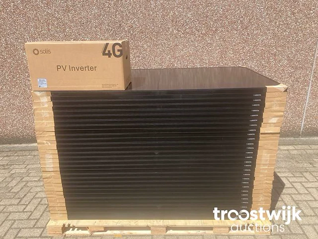 Set van 30 full black longi lr4-60hpb-350m zonnepanelen en 1 solis-10k omvormer (3-fase) - afbeelding 1 van  9
