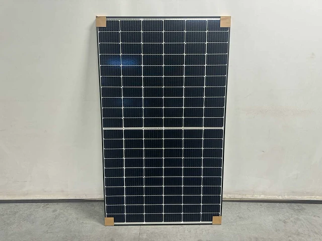 Set van 30 zonnepanelen, black frame (380 wp) met goodwe gw premium omvormer 10 kw - afbeelding 2 van  9