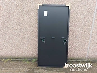 Set van 32 full black longi (425 wp) zonnepanelen en 1 blaupunkt bpt-v03-12.0 omvormer (3-fase) - afbeelding 8 van  13