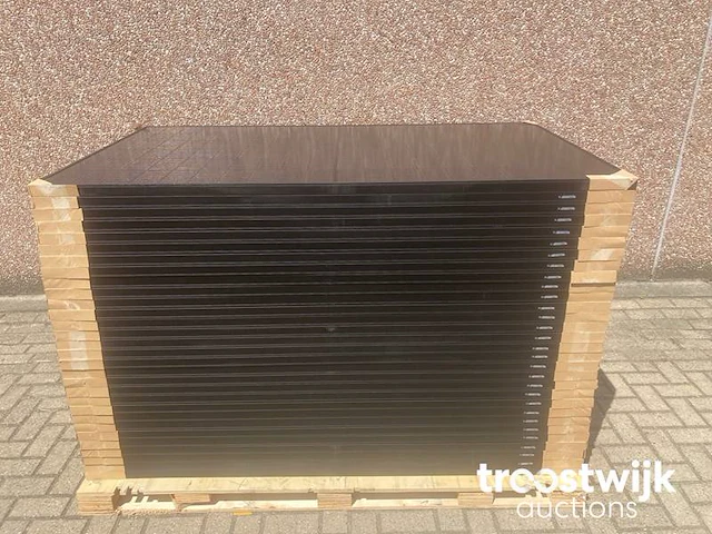 Set van 34 full black longi (350 wp) zonnepanelen en 1 blaupunkt bpt-v03-10.0 omvormer (3-fase) - afbeelding 2 van  9