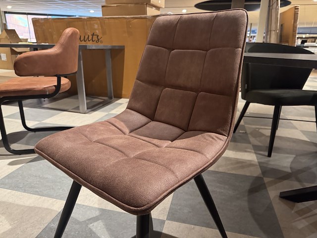 Set van 4 eetkamerstoelen, bruin microvezelstof, zwart metalen poten - afbeelding 2 van  5