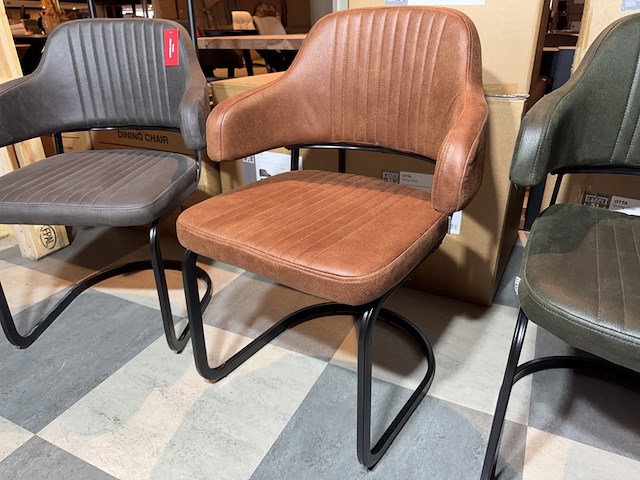 Set van 4 eetkamerstoelen, cognac microvezelstof, zwart metalen onderstel - afbeelding 1 van  4
