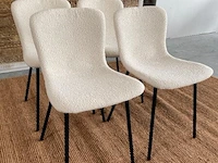 Set van 4 eetkamerstoelen in wit bouclé wit / zwart