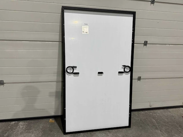Set van 4 zonnepanelen (370 wp) en 1 solis 1.5k omvormer (1-fase) - afbeelding 4 van  8