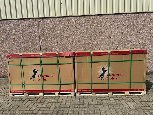 Set van 72 full black (420 wp) zonnepanelen (totaal vermogen 30.240 wp) - afbeelding 2 van  3