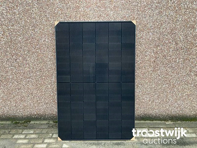 Set van 8 full black (410 wp) zonnepanelen en 1 blaupunkt bps-v01-03.0 omvormer (1-fase) - afbeelding 5 van  11
