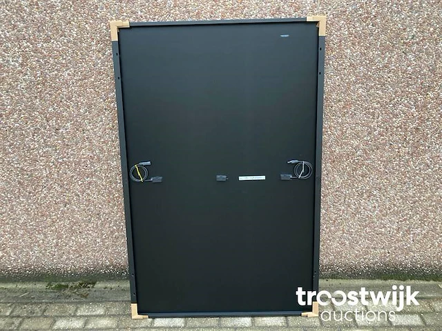 Set van 8 full black (410 wp) zonnepanelen en 1 blaupunkt bps-v01-03.0 omvormer (1-fase) - afbeelding 6 van  11
