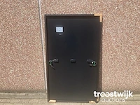 Set van 8 full black longi (350 wp) zonnepanelen en 1 blaupunkt bps-v01-02.5 omvormer (1-fase) - afbeelding 4 van  9
