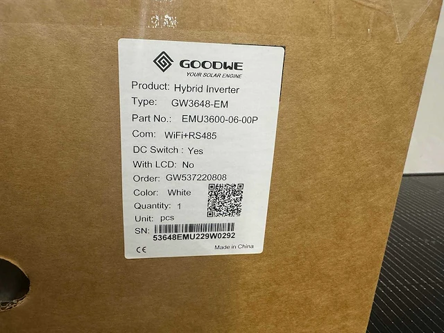 Set van 8 full black zonnepanelen (430 wp) met goodwe 3648d-em hybride omvormer en 2 x pylontech 2,4 kwh batterij t.b.v. energieopslag (totaal vermogen 4,8 kw) - afbeelding 4 van  14