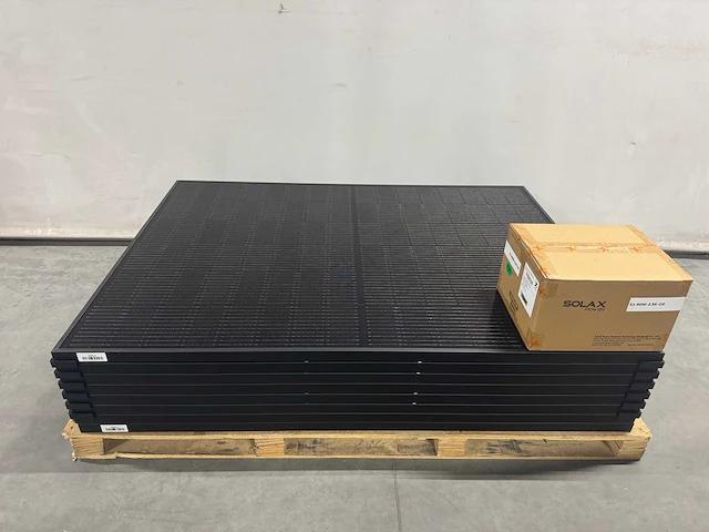 Set van 8 zonnepanelen (350 wp) met solax omvormer, x1 mini 2.5 g4s omvormer (1-fase) 2,5 kw - afbeelding 1 van  10