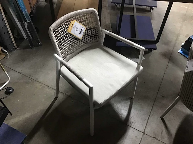 Set van twee verschillende stoelen - afbeelding 2 van  6