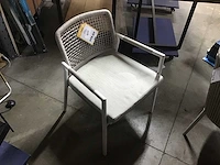 Set van twee verschillende stoelen - afbeelding 2 van  6