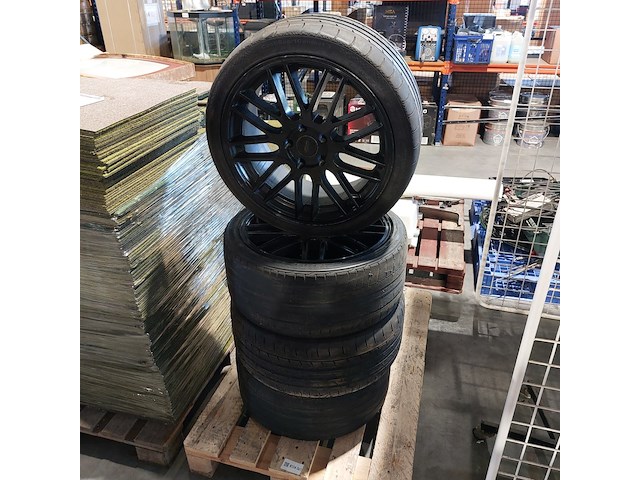 Set velgen met band asa en continental, 18 inch - afbeelding 1 van  5