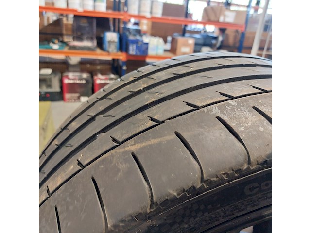 Set velgen met band asa en continental, 18 inch - afbeelding 4 van  5