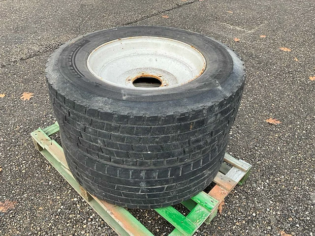 Set wielen - afbeelding 3 van  6